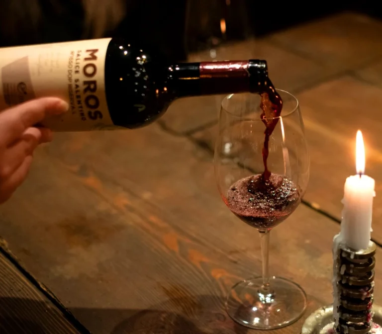 Bottiglia Moros Salice Salentino DOC Riserva Surani
