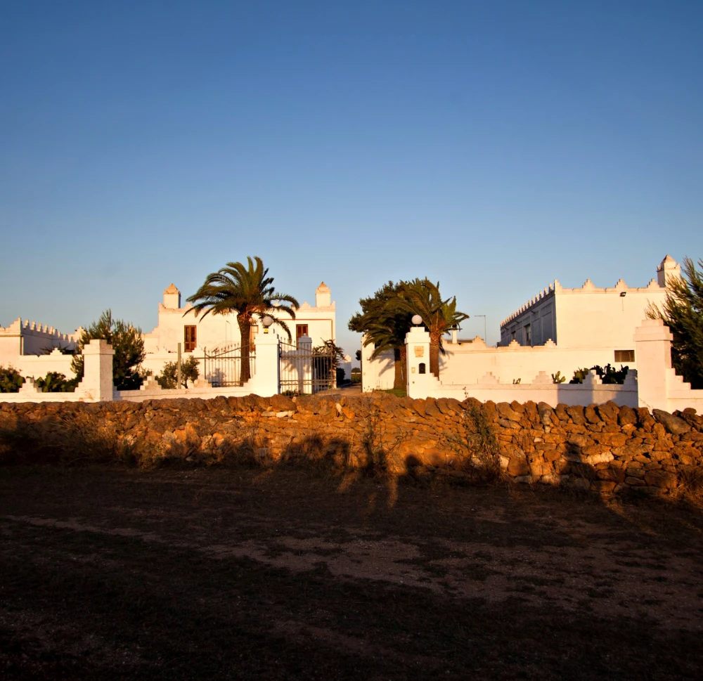 Vista esterna della Tenuta Espéra nel Salento in Puglia